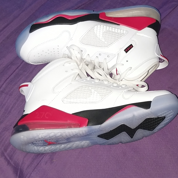 Jordan Mars 270 - Picture 8 of 8